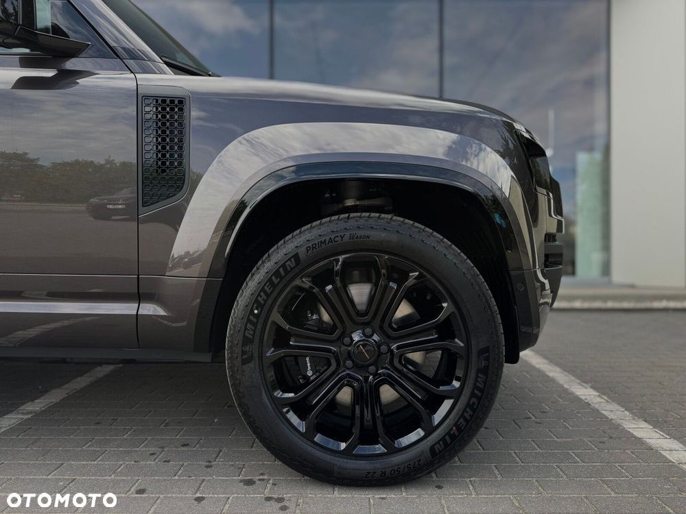 Land Rover Defender - 5