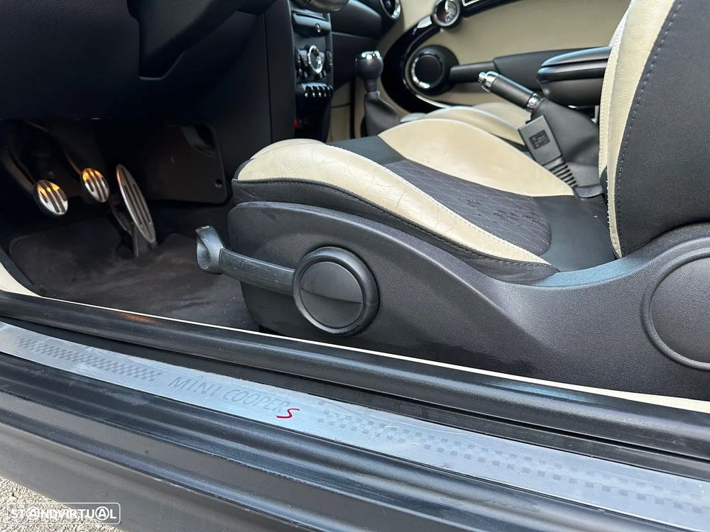 MINI 3 Portas Cooper SD - 17