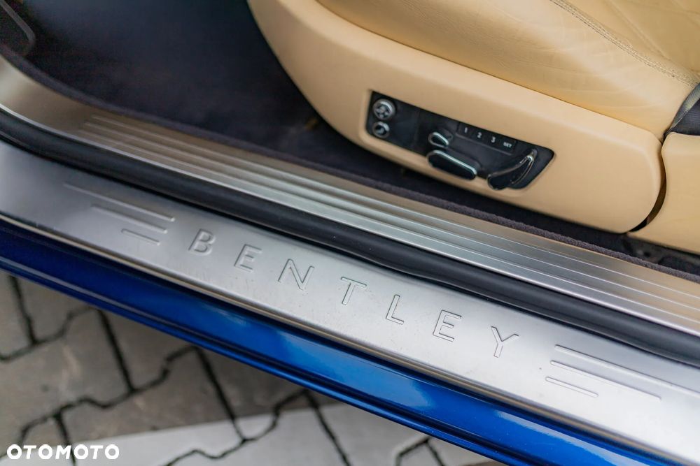 Bentley Continental GT - 12