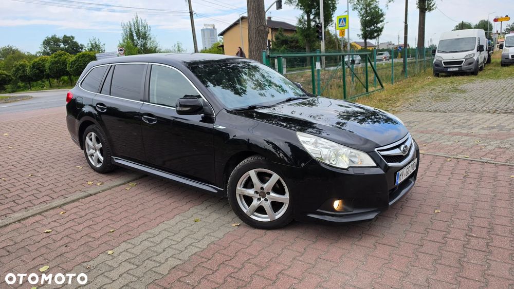 Subaru Legacy - 36