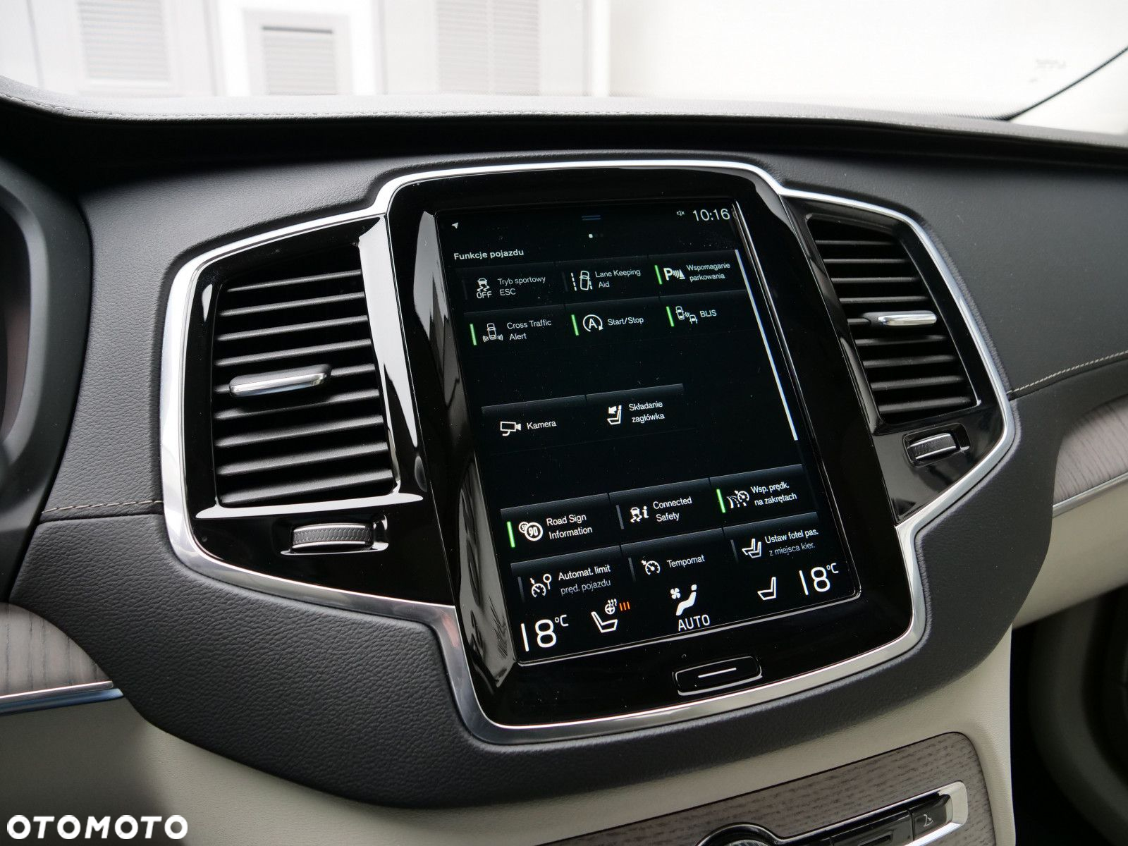 Volvo XC 90 - 23