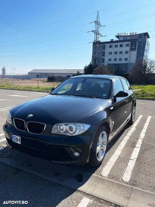 BMW Seria 1 118i - 1