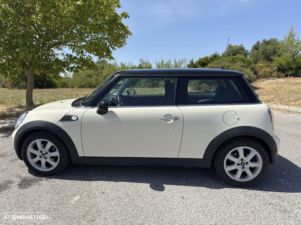 MINI 3 Portas Cooper D - 10