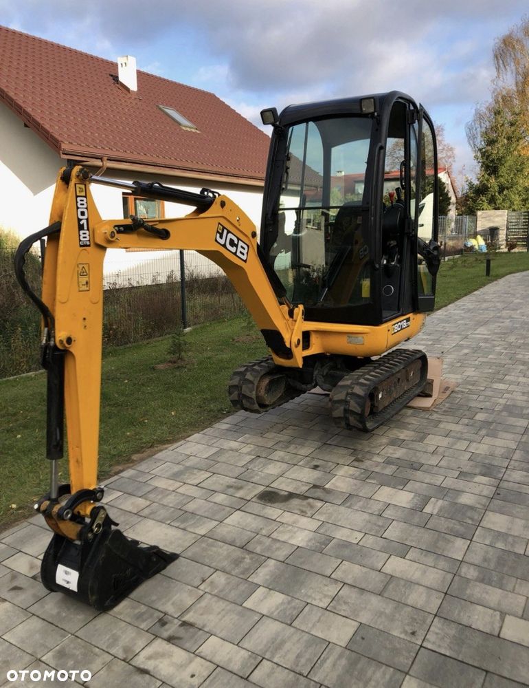 JCB 8018 - 3