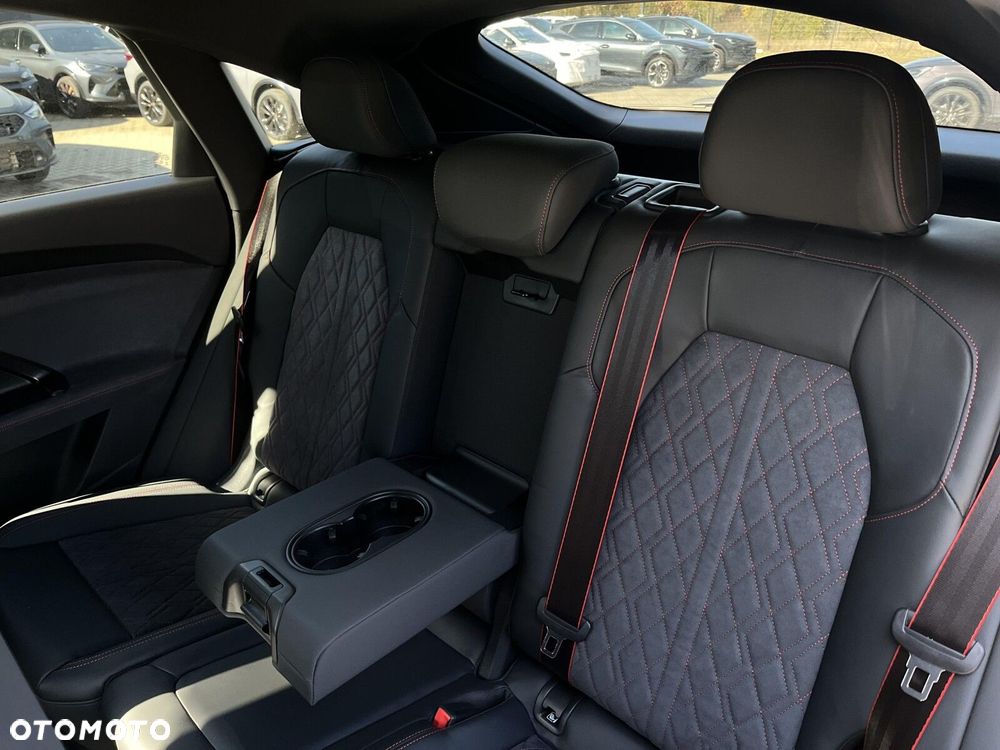 Audi Q5 Sportback - 16