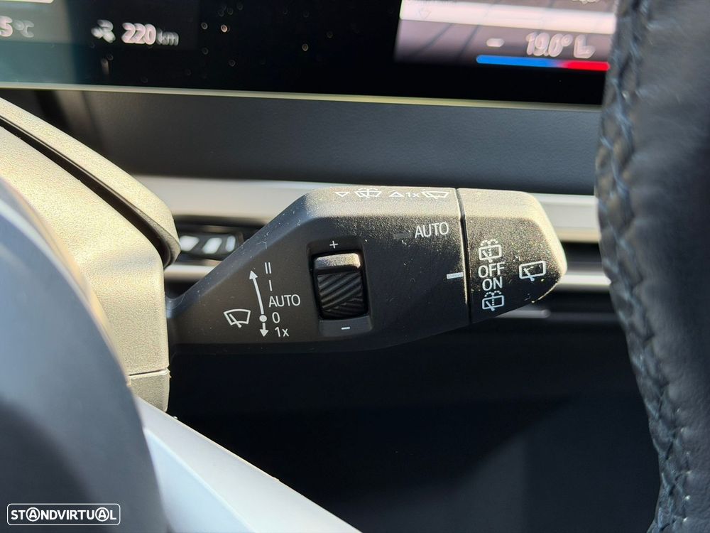 BMW iX xDrive 40 Pack Desportivo - 36