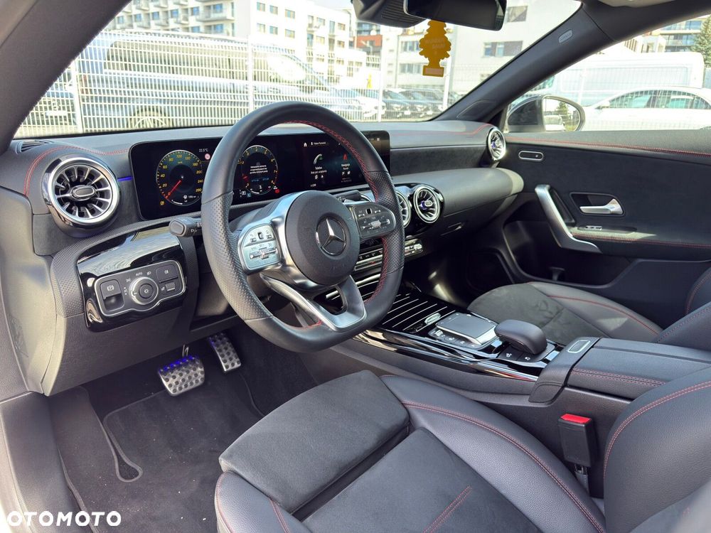 Mercedes-Benz CLA AMG 35 4-Matic 7G-DCT - 14