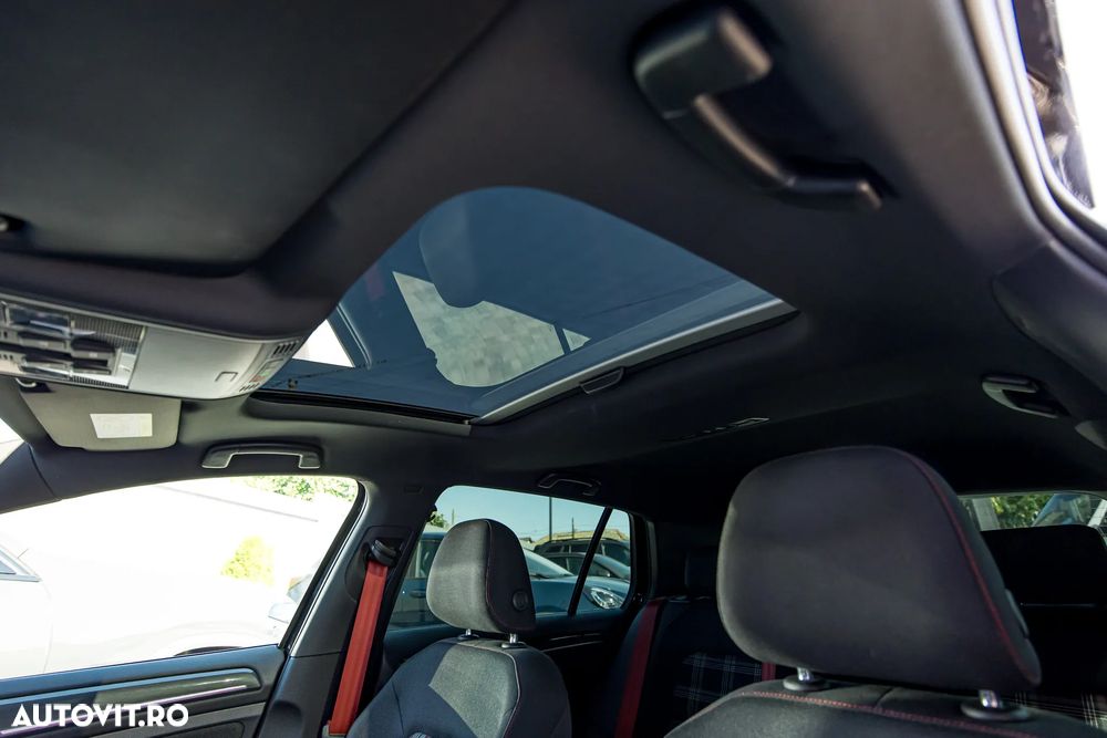 Volkswagen Golf 2.0 TSI DSG GTI - 31