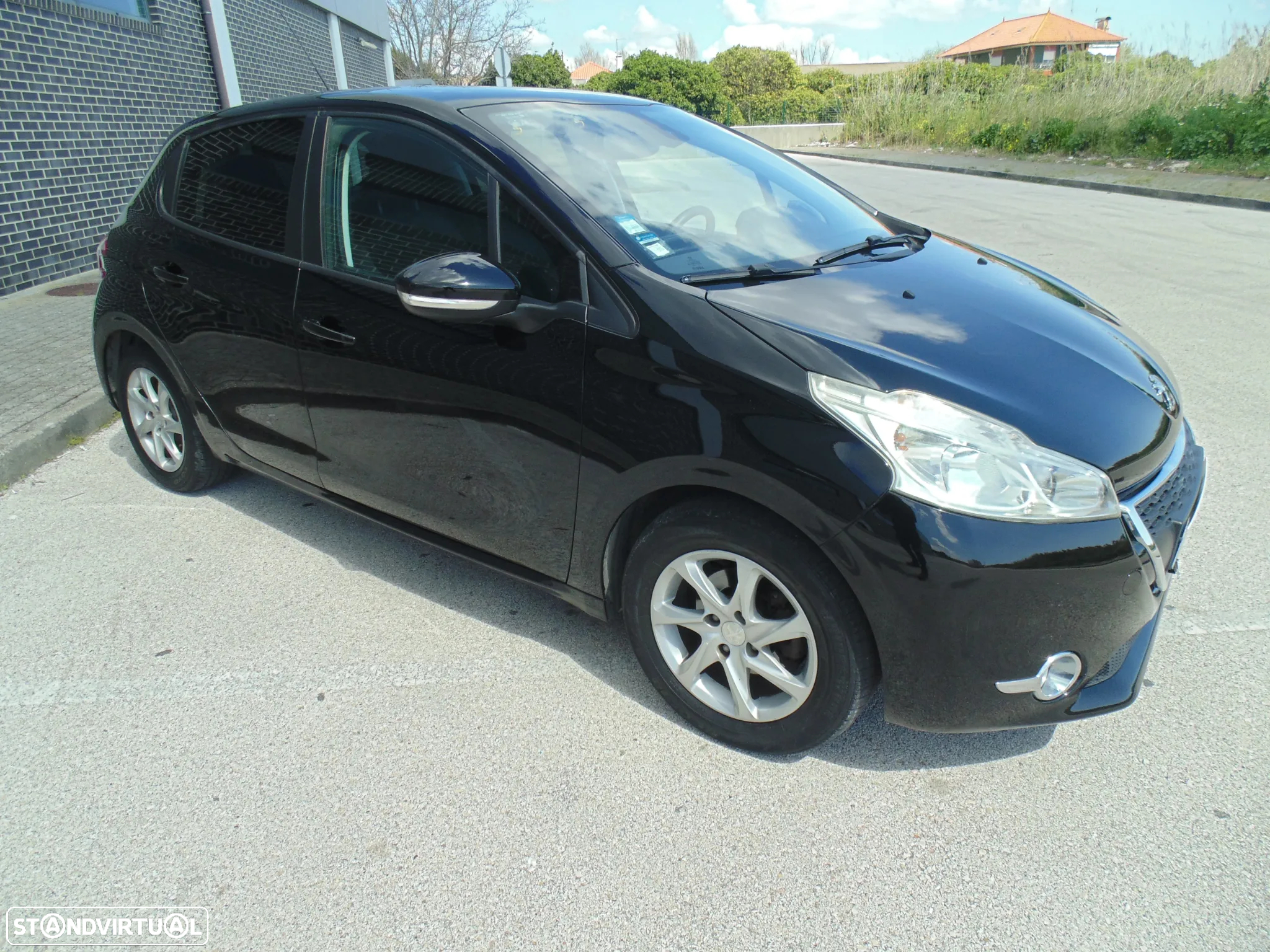 Peugeot 208 1.4 HDi Active - 8