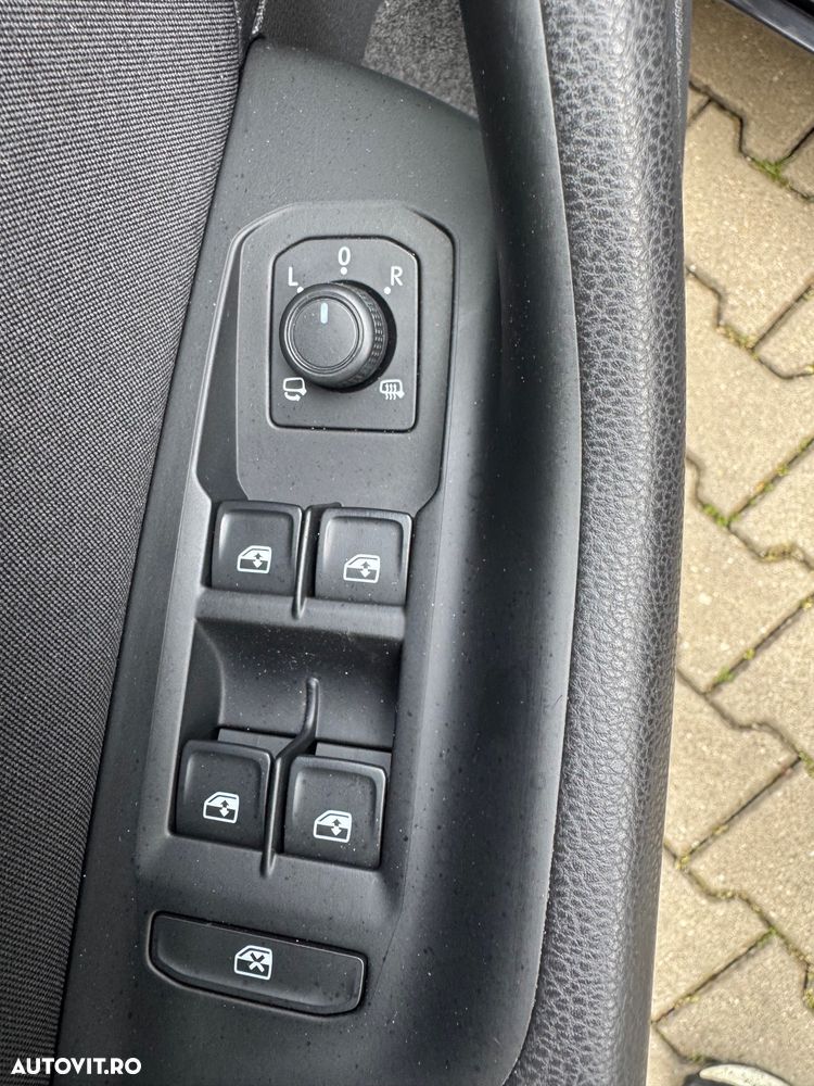 Volkswagen Passat 2.0 TDI (BlueMotion Technology) Highline - 32