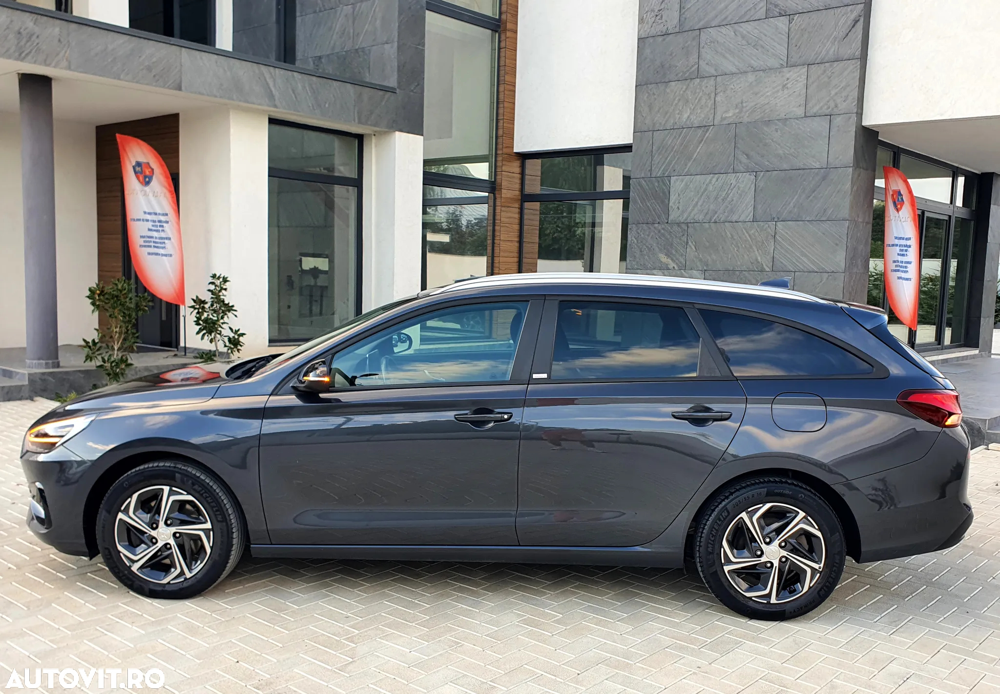 Hyundai i30 Kombi 1.6 CRDI DCT Intro - 5
