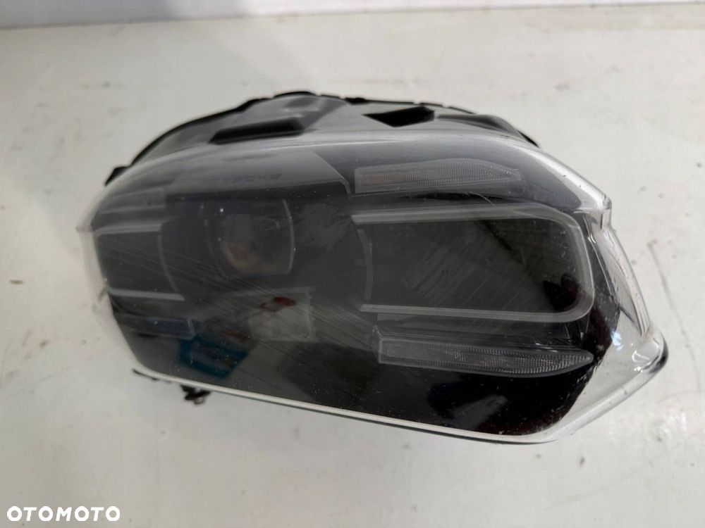 lampa prawy przód prawa przednia porsche taycan 9j1 eu - 2
