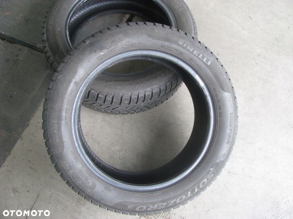 Opona zimowa Pirelli Winter SottoZero 3 215/55R17 94 H - 3