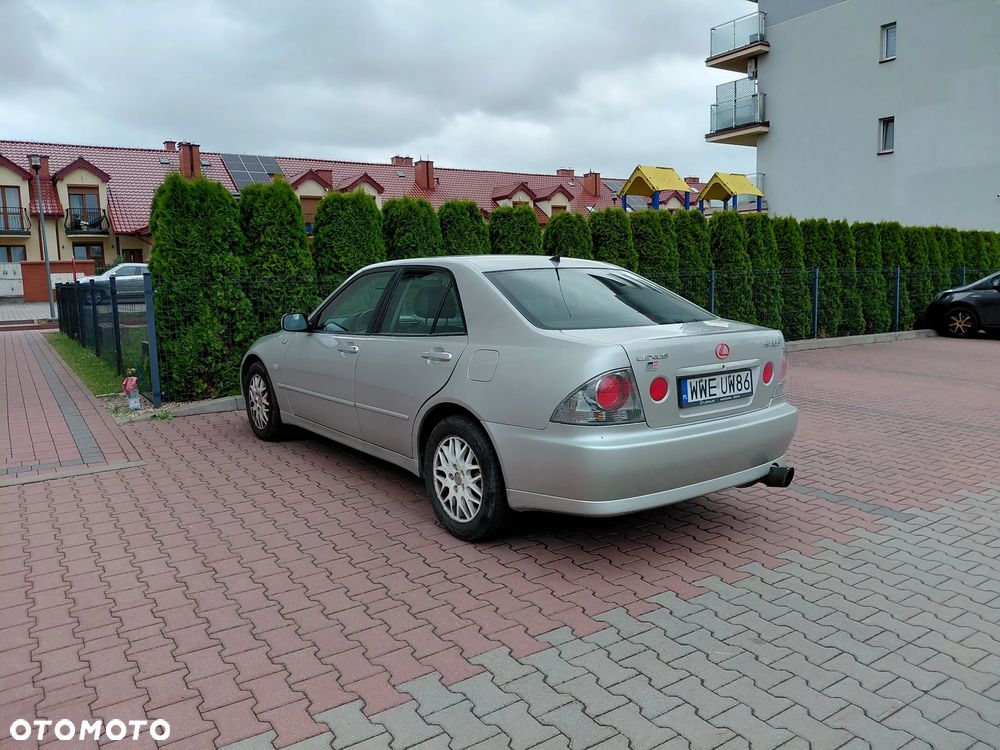 Lexus IS 200 Prestige - 24