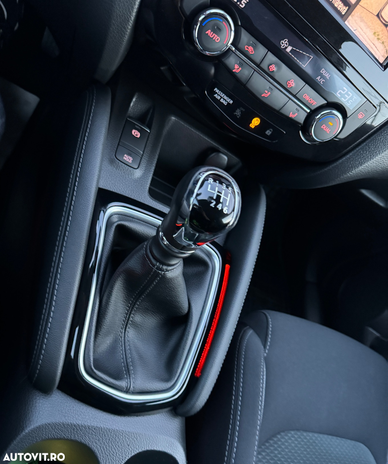 Nissan Qashqai 1.5 DCI N-CONNECTA - 19