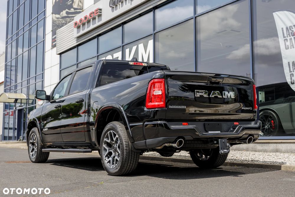 RAM 1500 Laramie Night Premium - 5