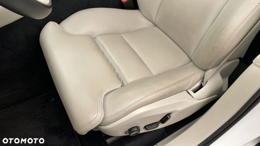 Volvo XC 90 B5 D AWD Inscription - 17