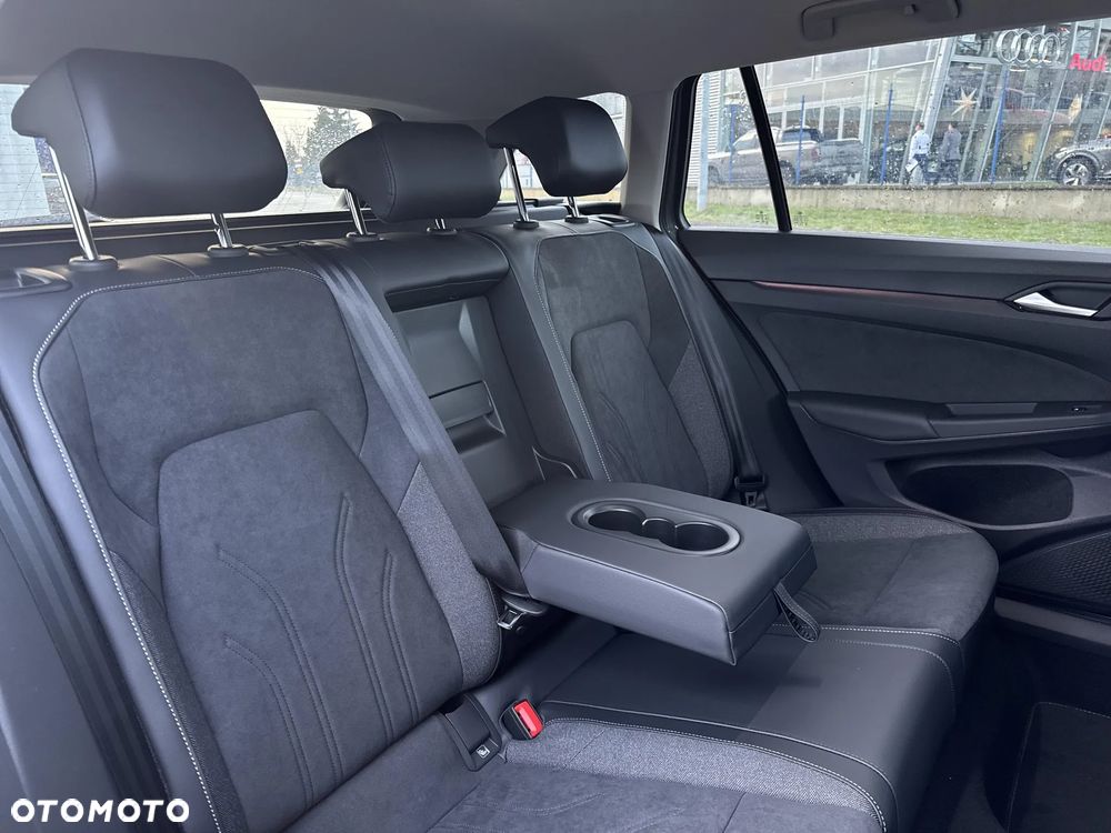 Volkswagen Golf 1.5 eTSI OPF DSG Life - 22