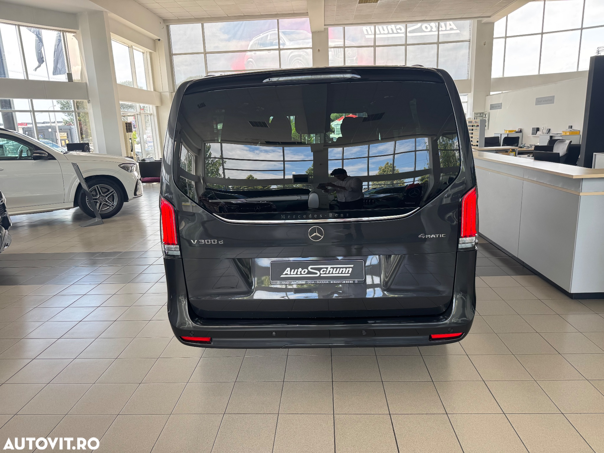 Mercedes-Benz V 300 d extralang 4Matic 9G-TRONIC Exclusive - 7