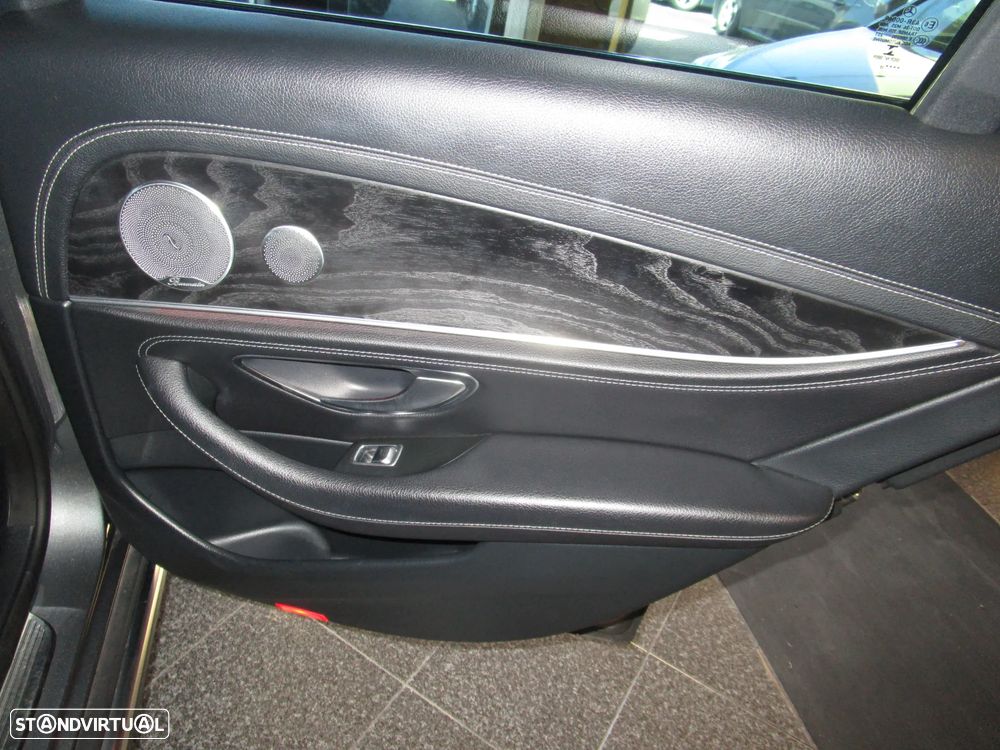 Mercedes-Benz E 220 d 4Matic All-Terrain 9G-TRONIC Exclusive - 24