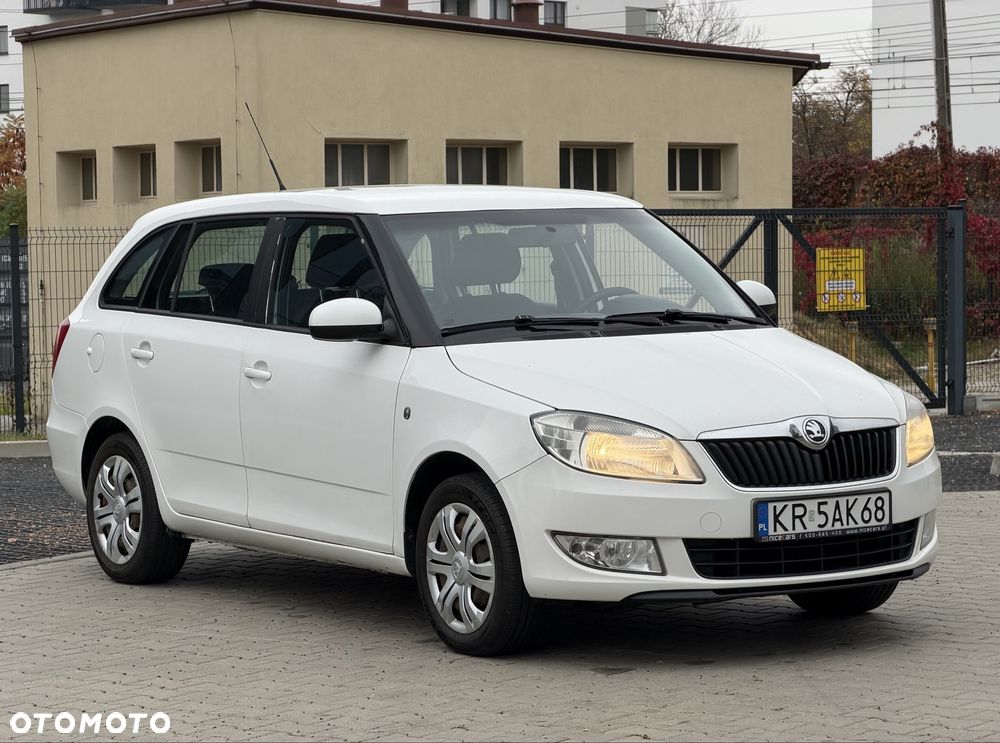 Skoda Fabia 2014 photo 3