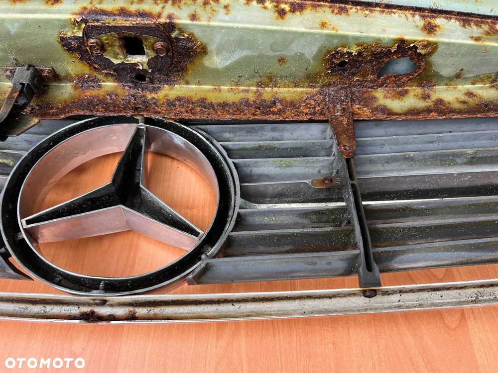 GRILL ATRAPA CHŁODNICY  MERCEDES SLC W107 C107 R107 - 13