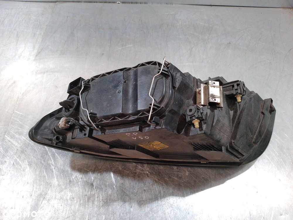 LAMPA PRAWA PRZÓD VOLVO V50 30698886   0301198204 - 2