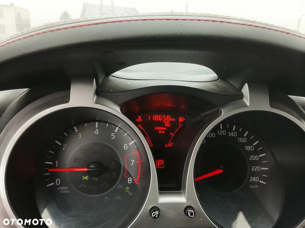 Nissan Juke 1.6 Acenta Xtronic - 11