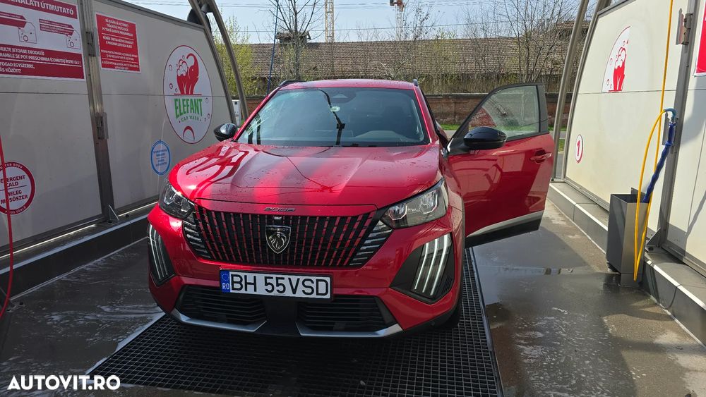 Peugeot 2008 1.2L e-DCS6 MHEV Allure - 2