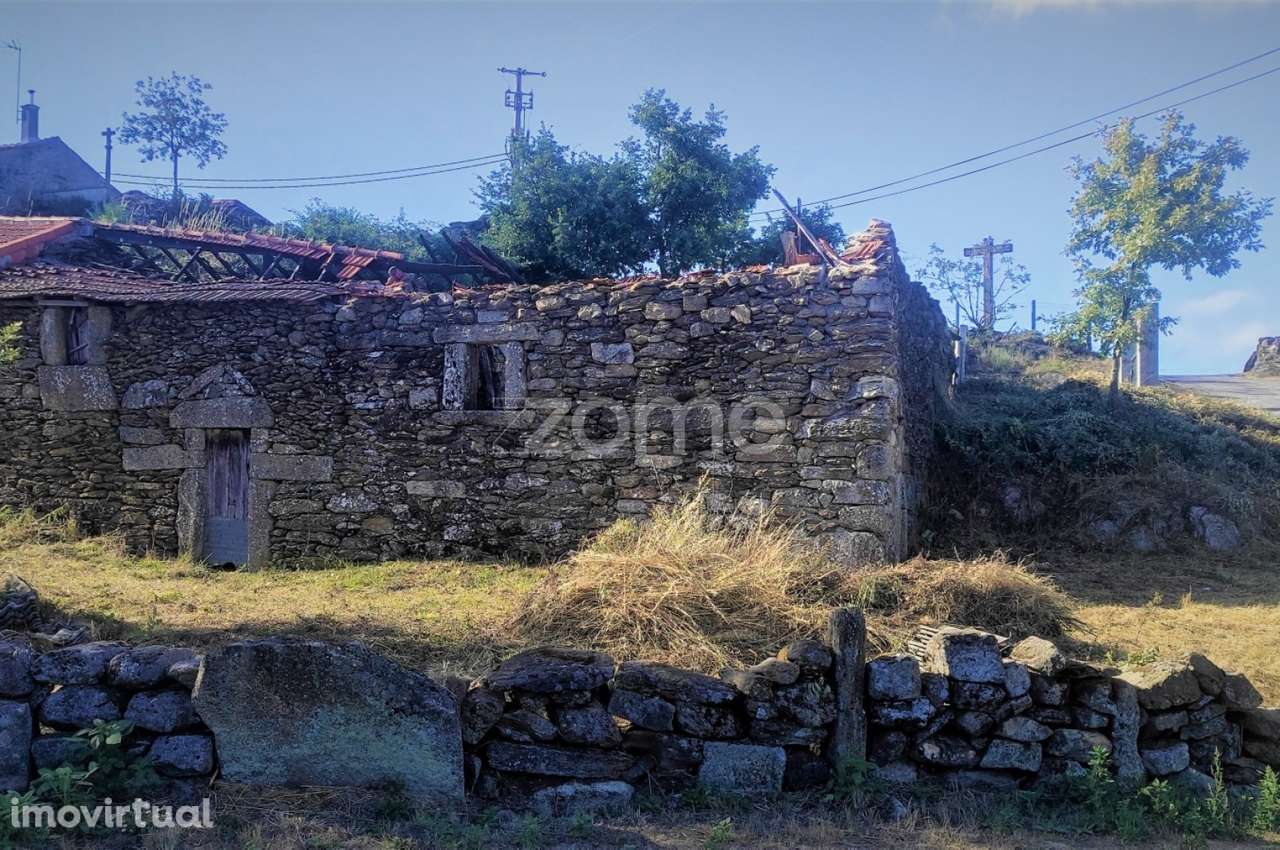 Moradia com terreno, em Padroso, Montalegre - Grande imagem: 2/17