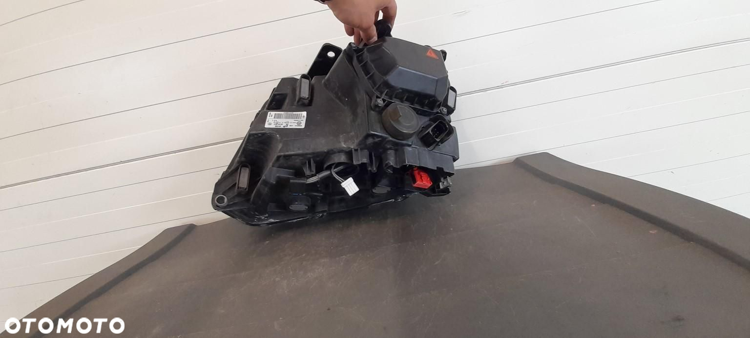 LAMPA PRZEDNIA PRAWA VOLKSWAGEN AMAROK LIFT XENON - 8