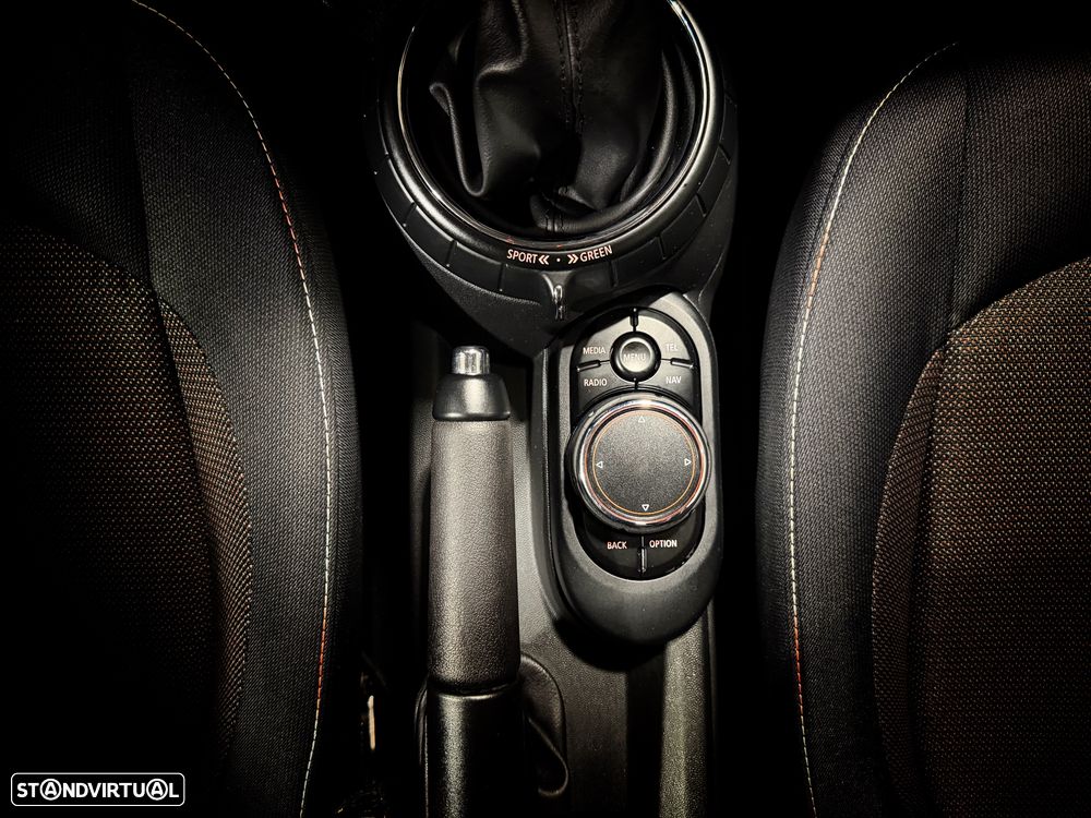 MINI 3 Portas One Auto - 13
