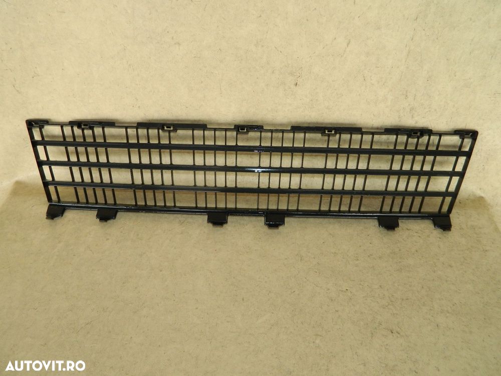 Grila centrala dintre proiectoare, Renault Clio 3 GT  /RS, 2008, 2009, 2010, 2011, 2012,, 2006236 - 1