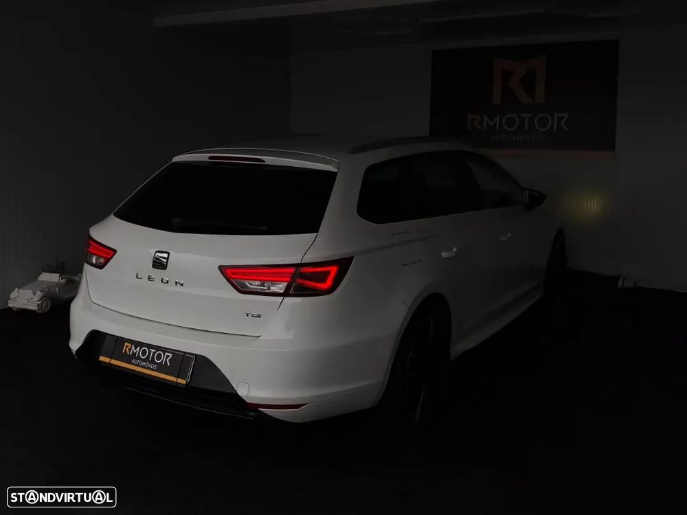 SEAT Leon ST 2.0 TDI S&S CONNECT - 10