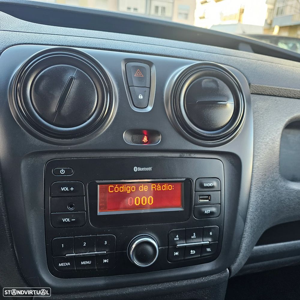 Dacia Dokker isótermica - 12