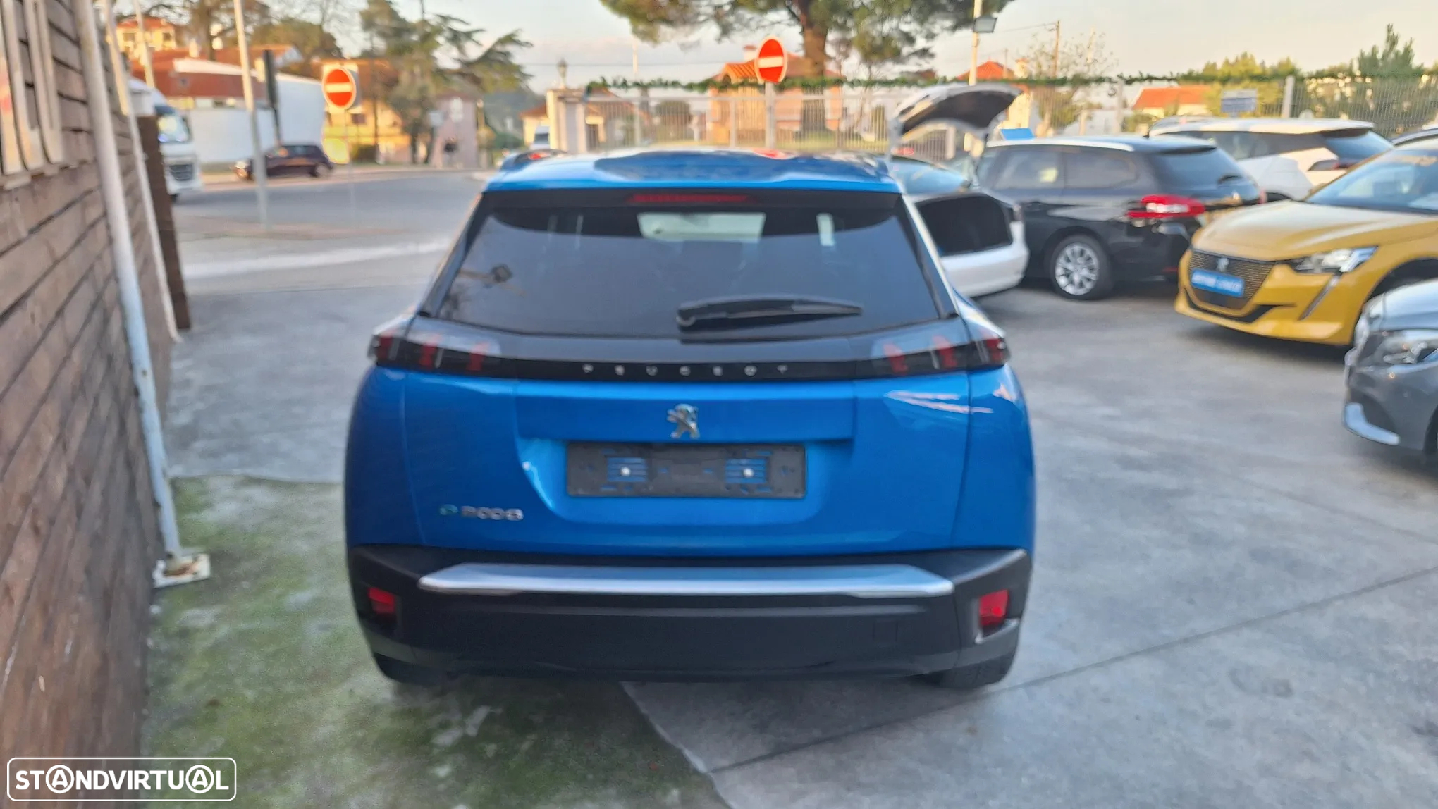 Peugeot e-2008 50 kWh Allure - 6