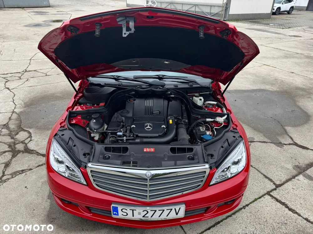 Mercedes-Benz Klasa C 180 T CGI Automatik BlueEFFICIENCY - 14