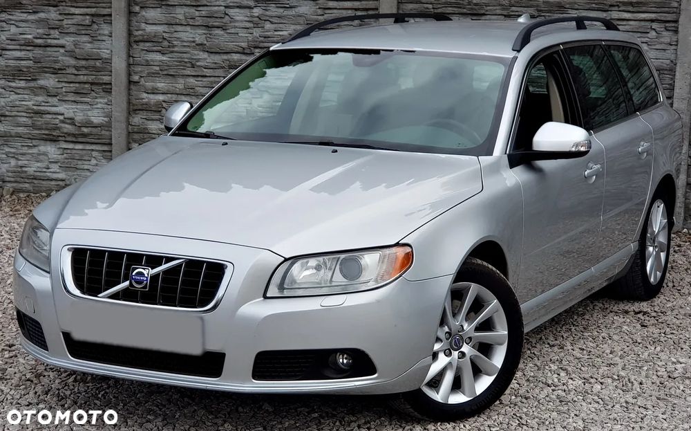 Volvo V70 D5 Momentum - 9