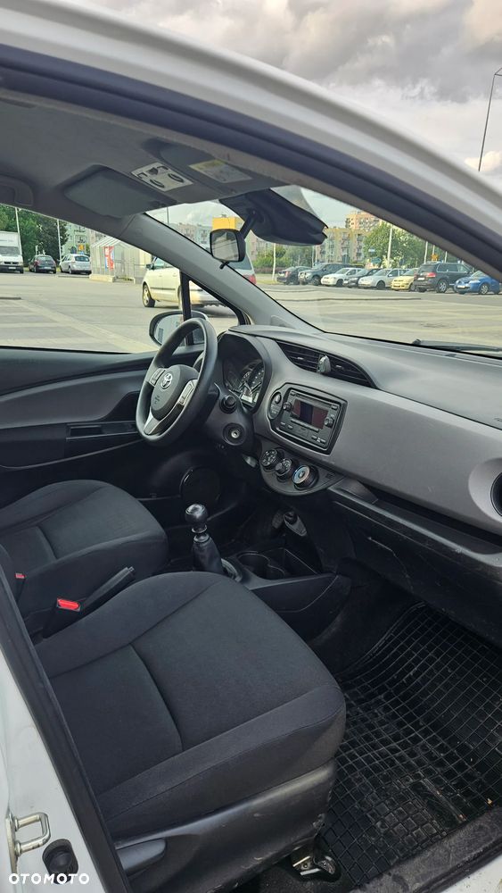 Toyota Yaris 1.5 Active - 10