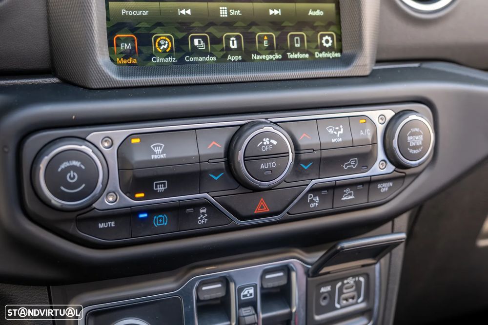 Jeep Wrangler 2.0 TG 4xe Sahara — fotografia 35