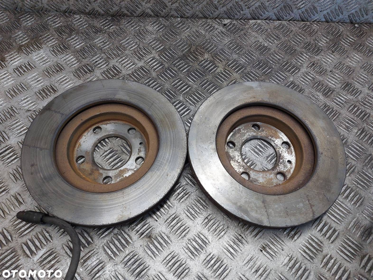 TARCZE HAMULCOWE PRZÓD + KLOCKI + ZACISKI VOLKSWAGEN PASSAT B5 1.8 T - 5