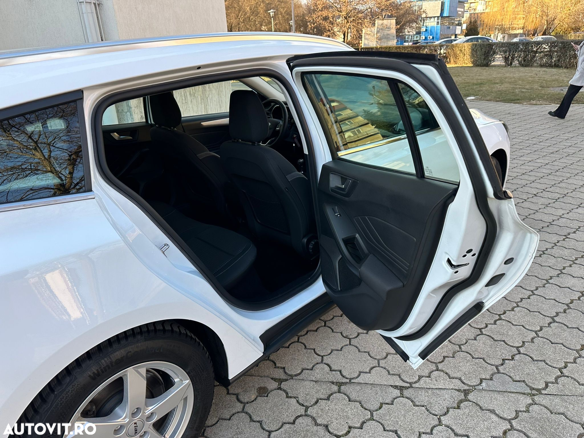 Ford Focus - 38