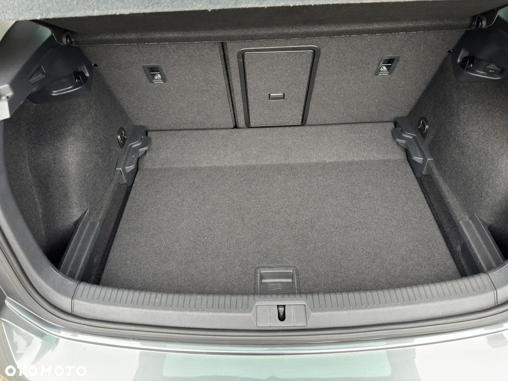 Volkswagen Golf 1.5 TSI BMT Highline - 18