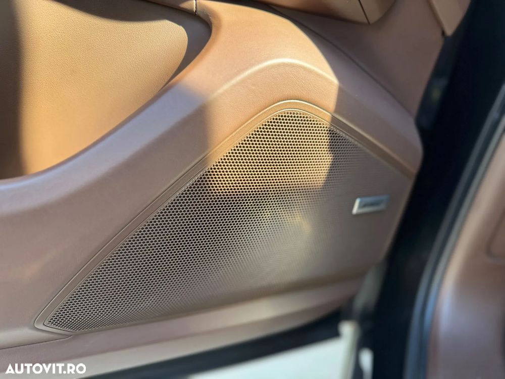 PORSCHE Cayenne 2022 — imagine 9