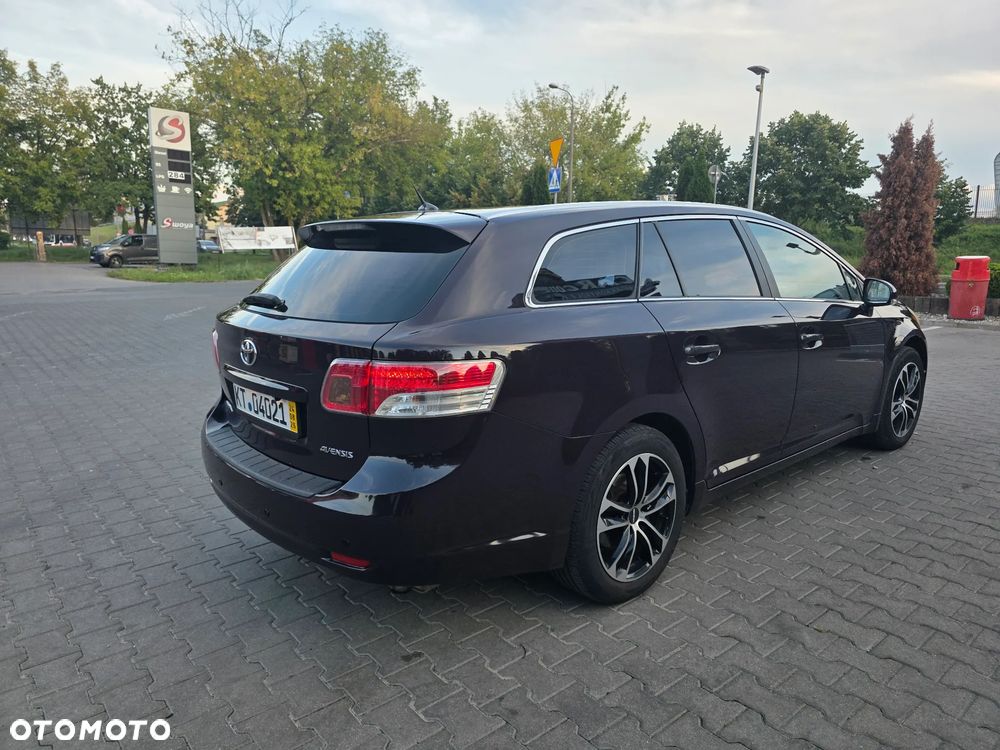 Toyota Avensis 1.8 Executive - 3