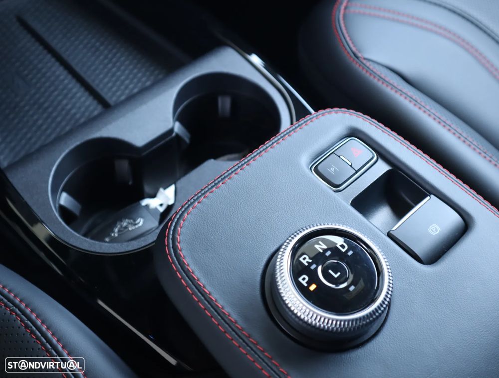 Ford Mustang Mach-E AWD PREMIUM - 31