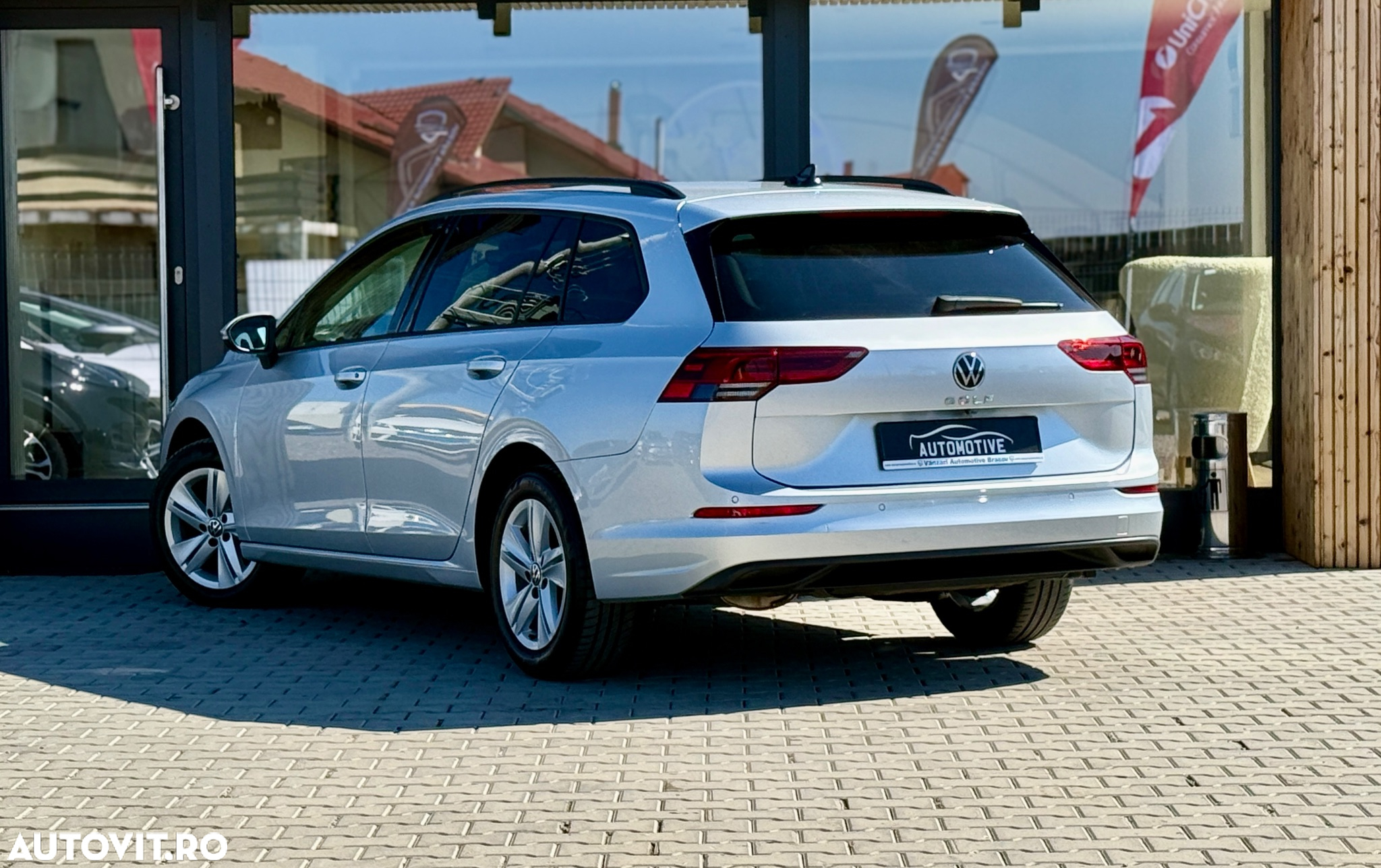 Volkswagen Golf Variant 2.0 TDI 116CP Life - 3