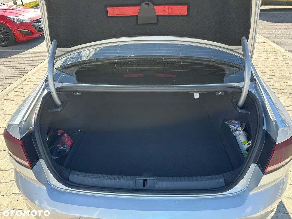 Volkswagen Passat 1.8 TSI BMT Comfortline DSG - 8