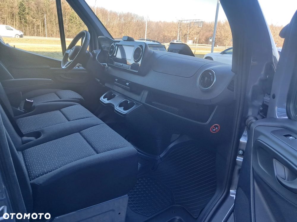 Mercedes-Benz Sprinter 317 CDI Furgon PRO standard  3665 mm L2H2 - 17