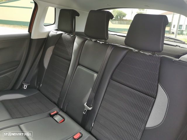 Peugeot 2008 1.2 PureTech Active - 21